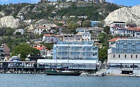 Lotos Hotel